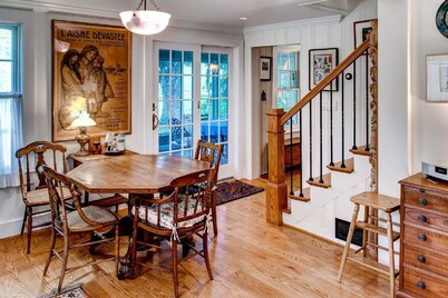 Country Home next to Blow-Me-Down Covered Bridge in the Old Cornish Art Colony!