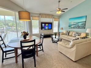 Smart TV, video games, table football, ping pong - 14-207 Close to Disney, Heated Pool, Gym, Tennis Court, Free WiFi (Kissimmee)