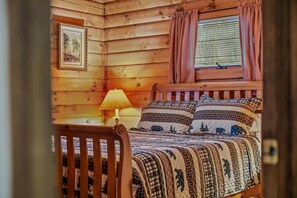 3 bedrooms, desk, free WiFi, bed sheets
