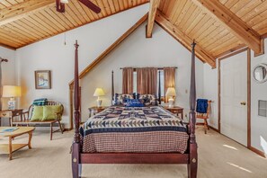 3 bedrooms, desk, free WiFi, bed sheets