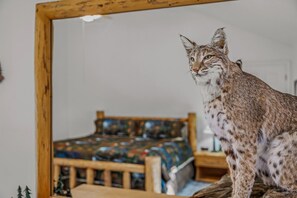 5 bedrooms, desk, free WiFi, bed sheets