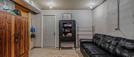 TV, fireplace, DVD player