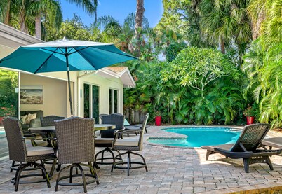 Gorgeous Vacation Dream Home with heated Pool
