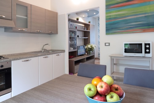 Spacious & comfy, central apartment - 2 bedrooms and 2 bathrooms