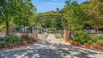 Enceinte de lâhĂ©bergement