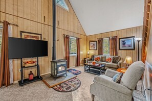 Smart TV, fireplace, DVD player