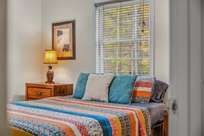 3 bedrooms, desk, free WiFi, bed sheets