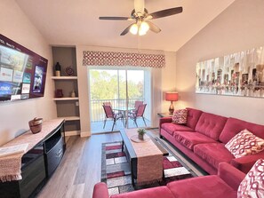 Smart-TV, Tischfußball, Tischtennisplatte