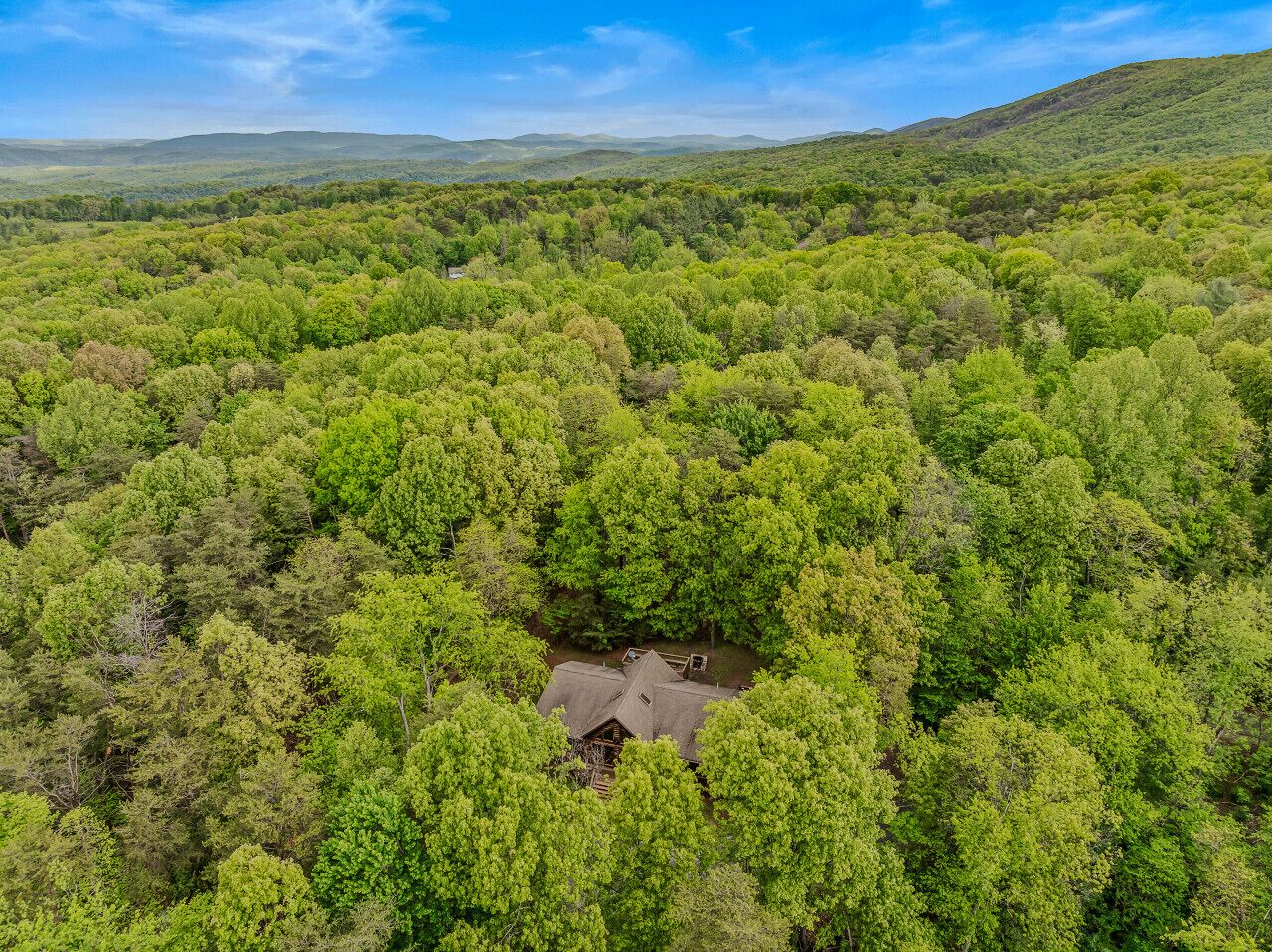 Overview of the Cacapon Mountain.