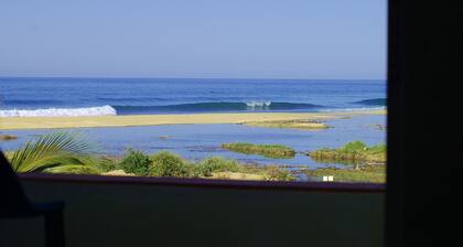 Beachfront Penthouse w/ Surf, Hot Tub & Pool