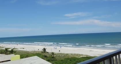 Superbe Oceanfront 704