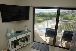 TV - Updated BEST PRICED Direct Oceanfront, Million Dollar View! CT 402! (Cape Canaveral)