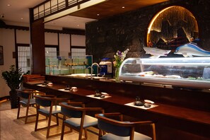 4 Restaurants; Frühstück, Mittagessen und Abendessen werden serviert