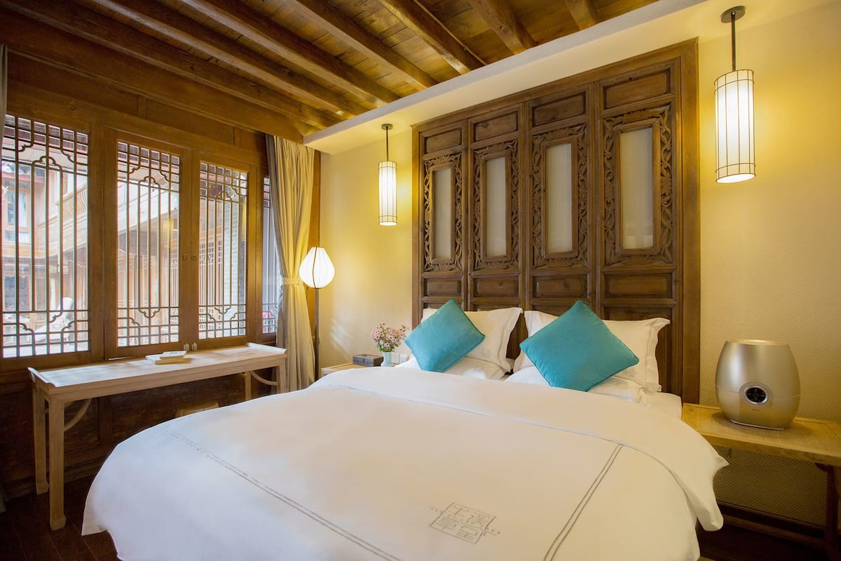 Garden View Room with Bathtub | Desk, blackout drapes, soundproofing, free WiFi