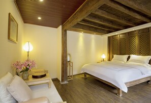 Habitación doble económica | Escritorio, cortinas blackout, insonorización y wifi gratis 