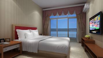 Minibar, escritorio, cortinas blackout y insonorización