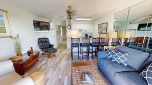 TV - Lots of Upgrades w/ Private Balcony & Great View (Tybee Island)