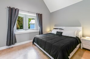 3 sovrum, skrivbord, strykjärn/strykbräda och gratis wi-fi