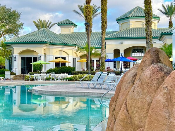 Outdoor pool, a heated pool - 1-103 Legacy Dunes, Steps to Pool, Minutes to Disney, King Bed (Kissimmee)