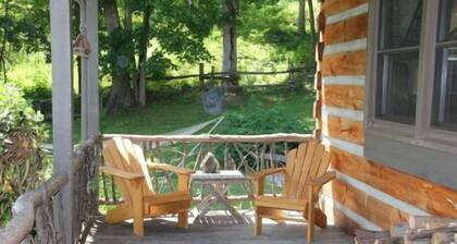 Bison Escape... secluded & peaceful! Mini donkeys 🫏