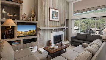 Télévision, cheminée