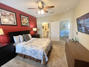 2 bedrooms, iron/ironing board, travel crib, free WiFi - 3-103 Gates Resort, Dory and Nemo themed kids room, right next to the pool! (kissimmee)