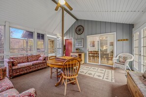 Interior - Serendipity - Hot Tub | Pets | Fire Pit | Pool Access | Grill | Wifi | Deck (Berkeley Springs)
