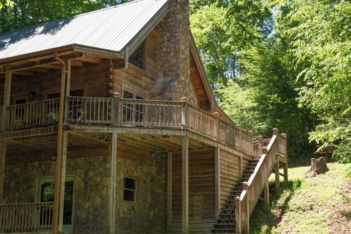 Bearadise Cabin on 300+ ft of Brasstown Creek: Near John C. Campbell Folk School