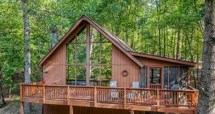 Fox Hollow - hot tub, pet friendly, wifi, golf, pool access, fireplace, grill