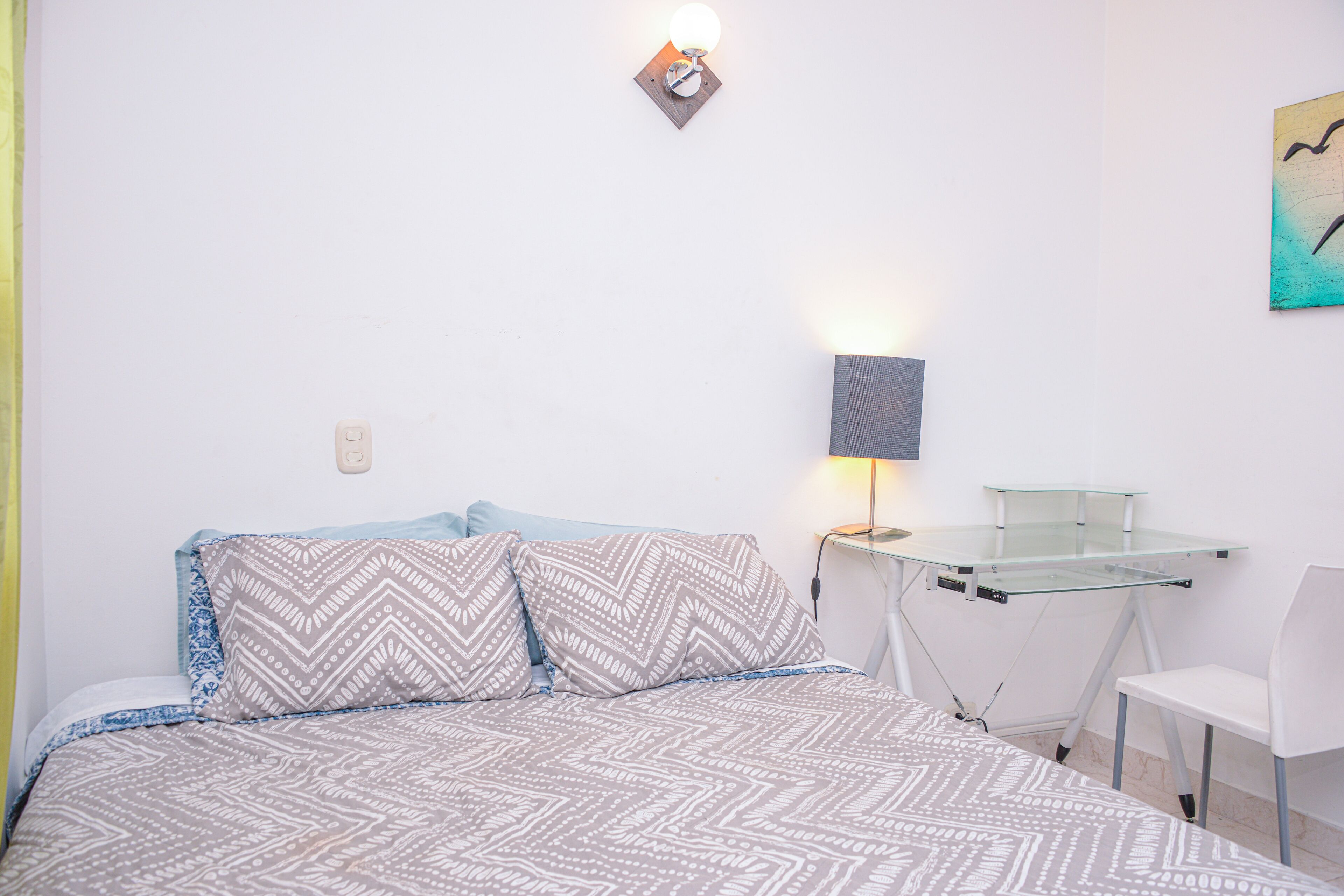 3 habitaciones, tabla de planchar con plancha y wifi gratis 