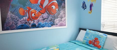 3 bedrooms, iron/ironing board, travel cot, free WiFi