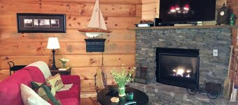 River Frontage ❄Hot Tub ❄Whirlpool bath ❄Studio for Two ❄Pet Friendly