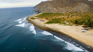 Am Strand, LiegestĂŒhle, StrandtĂŒcher