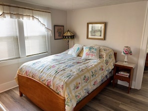 4 bedrooms, in-room safe, iron/ironing board, travel cot