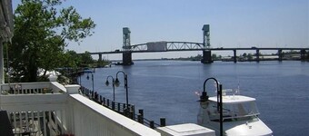 Condo on the River-Million Dollar View!