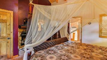 1 bedroom, memory foam beds, iron/ironing board, WiFi