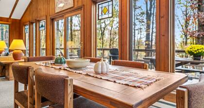 Haven Home - deck, grill, pool access, hiking, wood stove, games