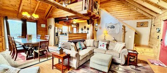 Bison Overlook Lodge...  on a 65 Acre Bison Ranch!