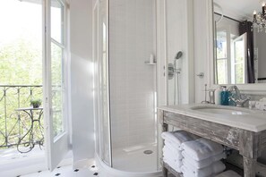 Dusche, Haartrockner