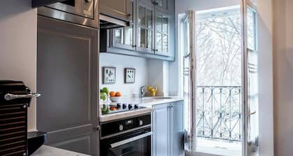 Outrageously Romantic, with Spectacular Eiffel View from the Balcony