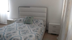 6 dormitorios, tabla de planchar con plancha, wifi gratis y ropa de cama
