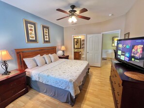 3 habitaciones, tabla de planchar con plancha y cuna de viaje