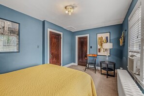 3 bedrooms, desk, free WiFi, bed sheets