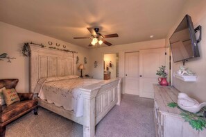 3 habitaciones, escritorio, tabla de planchar con plancha y wifi gratis 