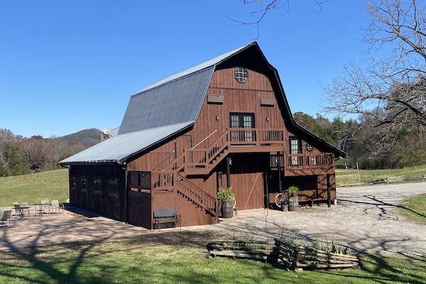 The Hayloft Sky Cabin