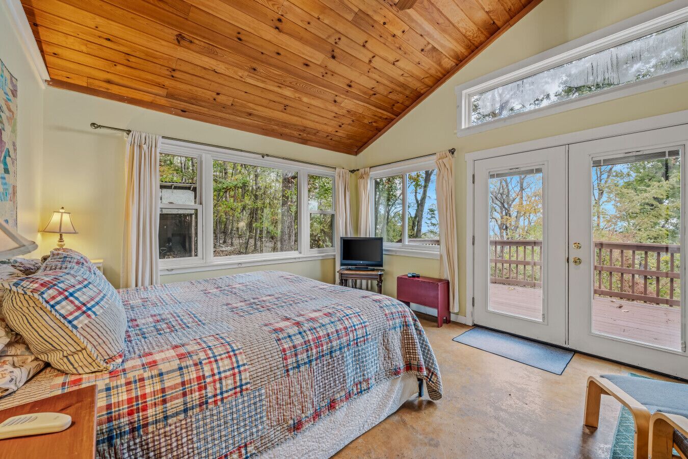 2 chambres, bureau, Wi-Fi gratuit, draps fournis