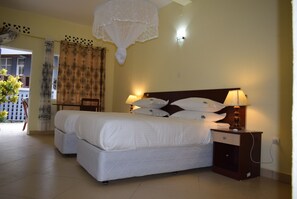 In-room safe, desk, free WiFi - Kivu Peace View Hotel (Rugerero)