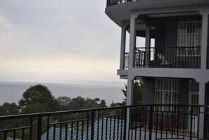 Balcony - Kivu Peace View Hotel (Rugerero)