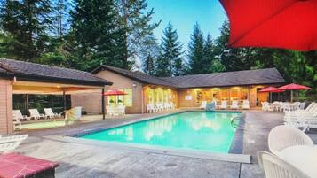 Piscine extérieure, piscine chauffée