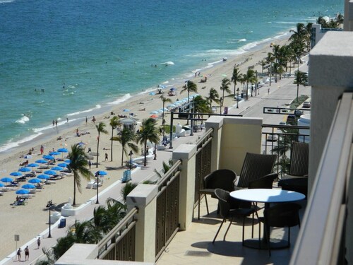 Oceanfront Luxury Condo-Balcony-Kitchenette-5 stars The Atlantic Resort And Spa
